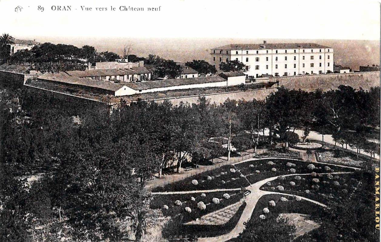 Oran - Chateau-Neuf vu depuis le Lycee.jpg